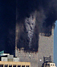 Alcuni ritengono che questa immagine mostri una figura diabolica prendere forma dal fumo emesso dalle torri gemelle l'11 settembre 2001, è stata scattata da Mark Phillips